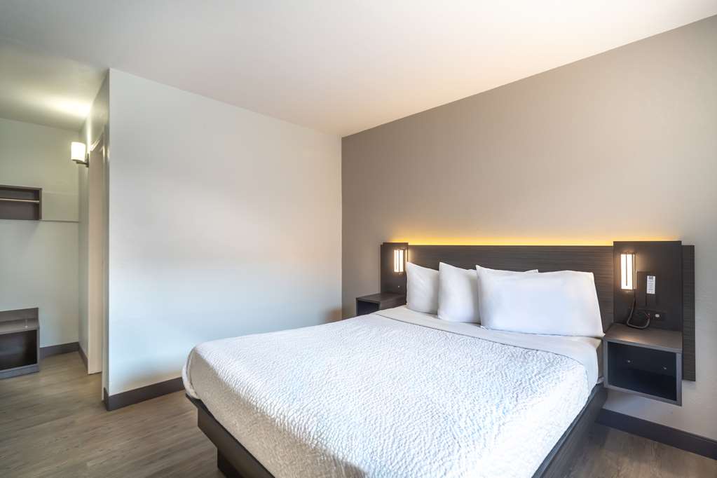 Motel 6 Del Rio Tx - photo 15