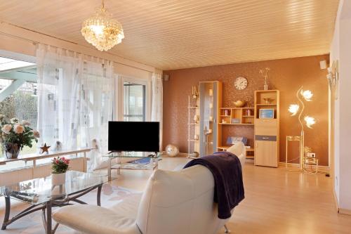 Sandra — 4-Star Luxury Hotel in Berghulen, Germany
