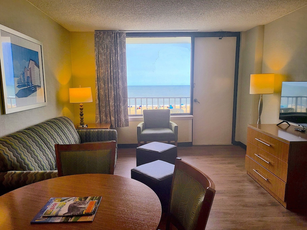 The Barclay Towers Resort Hotel - photo 12