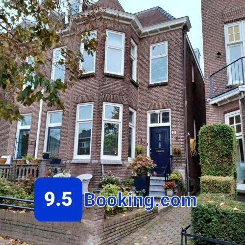 Bed and Breakfast Lenie — 4-Star Luxury Hotel in Arnhem, Netherlands