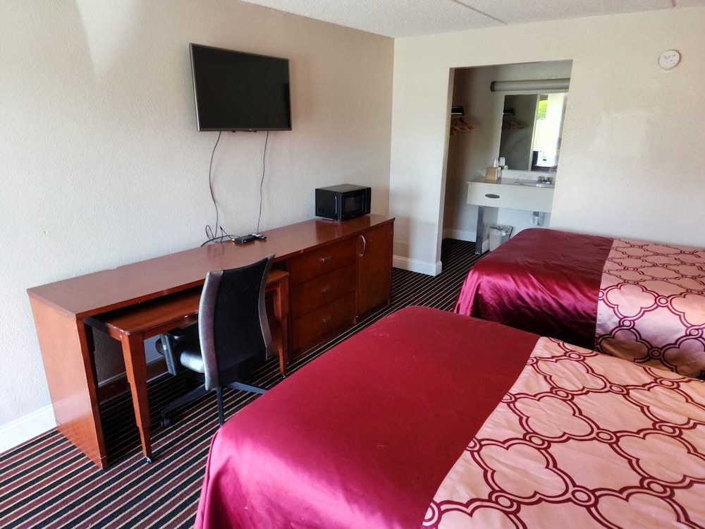 American Inn Chesapeake Portsmouth - photo 9