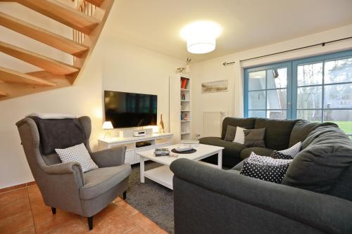 Ferienpark Freesenbruch Doppelhaushälfte 11a Schwalbennest — 4-Star Luxury Hotel in Zingst, Germany