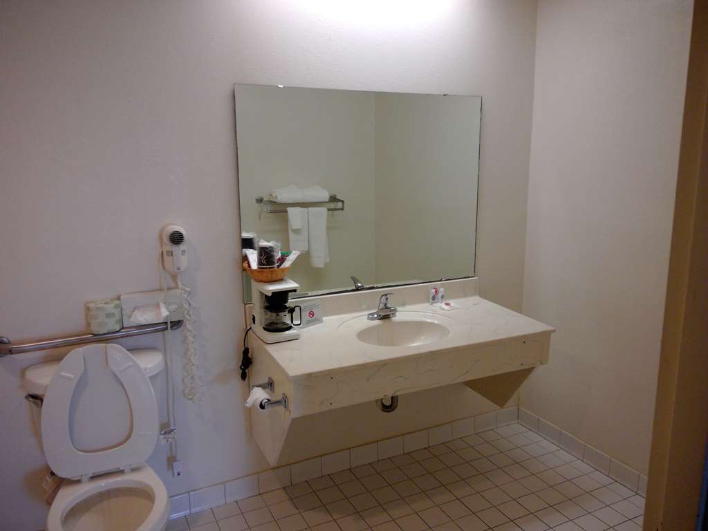 Americas Best Value Inn Kinston - photo 21