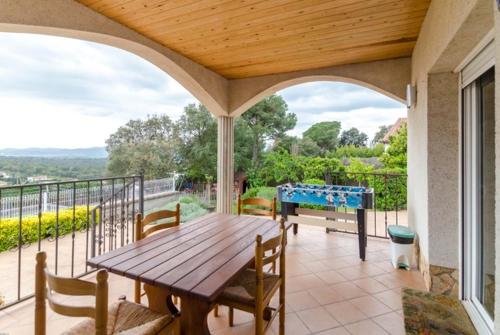Club Villamar Paris — 4-Star Luxury Hotel in Macanet De La Selva, Spain