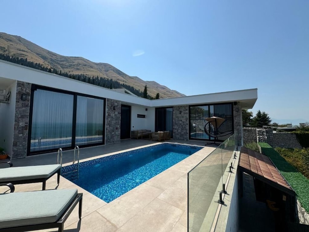 Vatër by lake in Shkoder, Albania