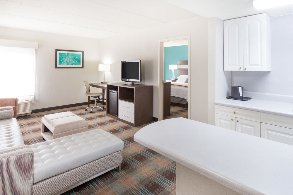 Wyndham Garden Greenville Airport - photo 28