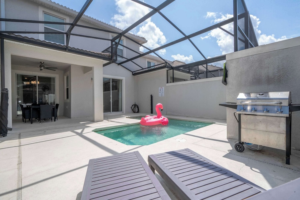 Stunning 4Bd With Pool At Storey Lake Resort 4821 in Kissimmee, United States