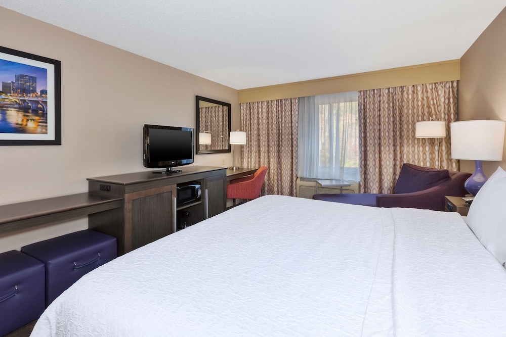 Hampton Inn Waterbury - photo 7