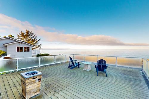 West Beach Retreat — 4-Star Luxury Hotel in Oak Harbor, United States