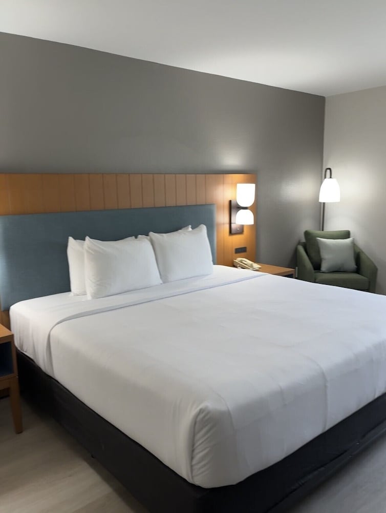 Country Inn & Suites by Radisson Shelby NC - photo 7