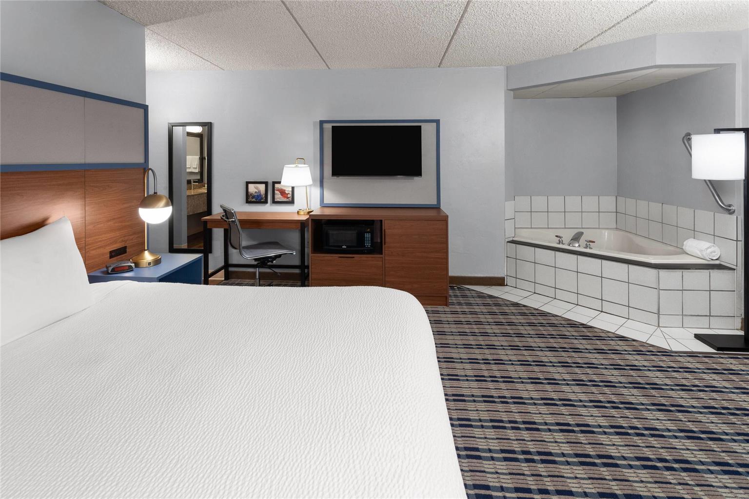 AmericInn by Wyndham Green Bay West - photo 19