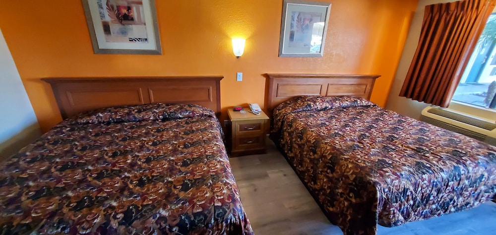 Anaheim National Inn - photo 16