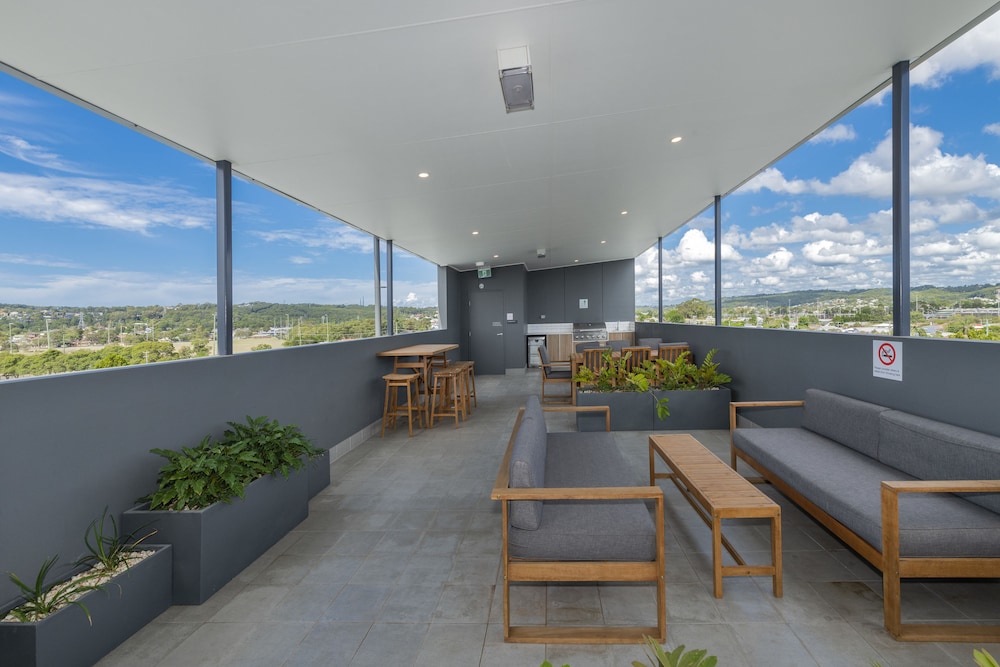 Astra Apartments Merewether — 4-Star Luxury Hotel in Merewether, Australia