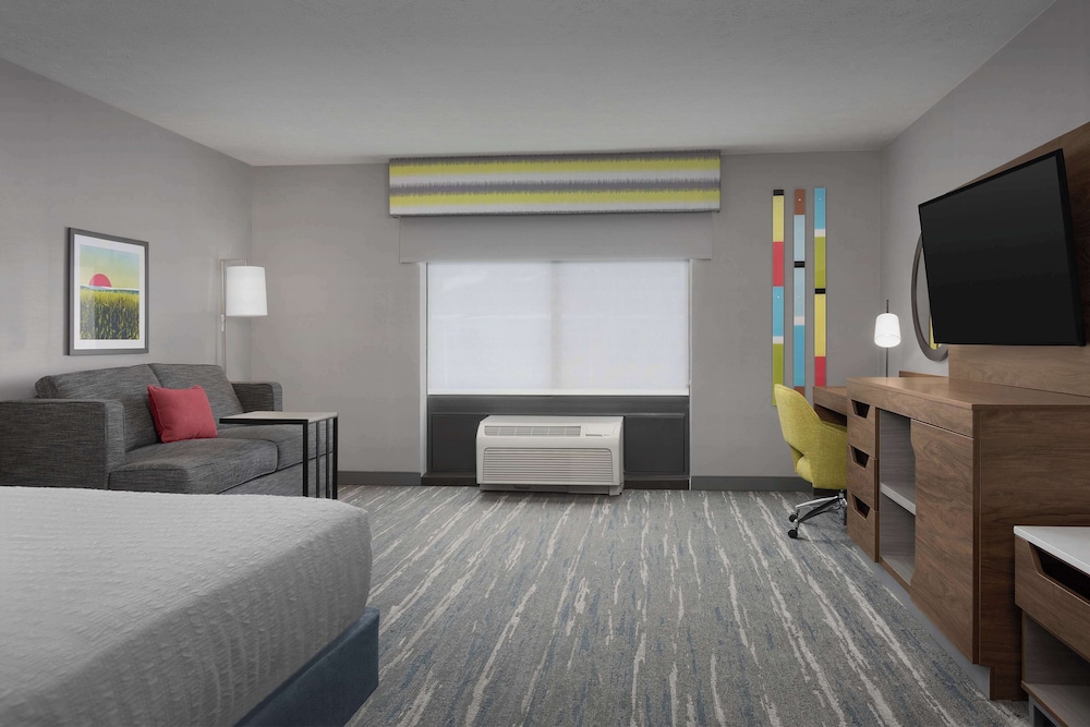 Hampton Inn Waterloo Cedar Valley - photo 28