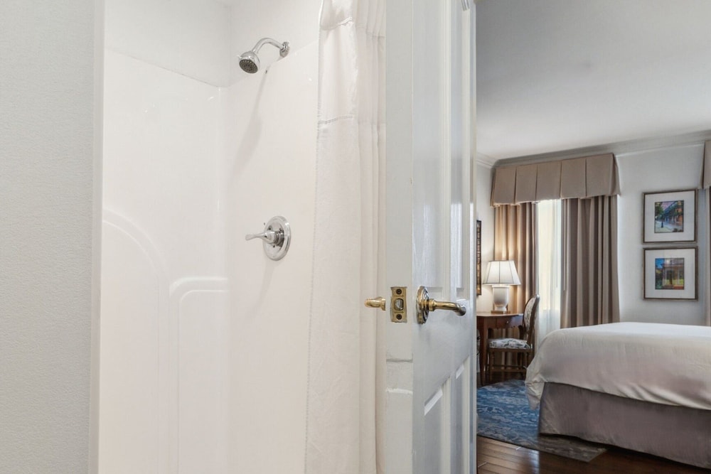voco St. James Hotel by IHG - photo 35