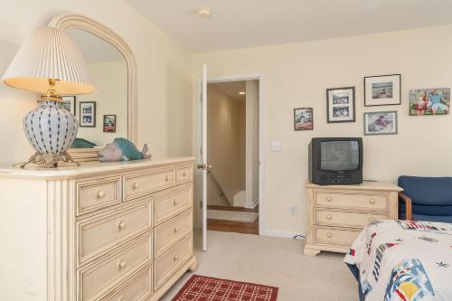 Cox Landing by Oak Island Accommodations - photo 14