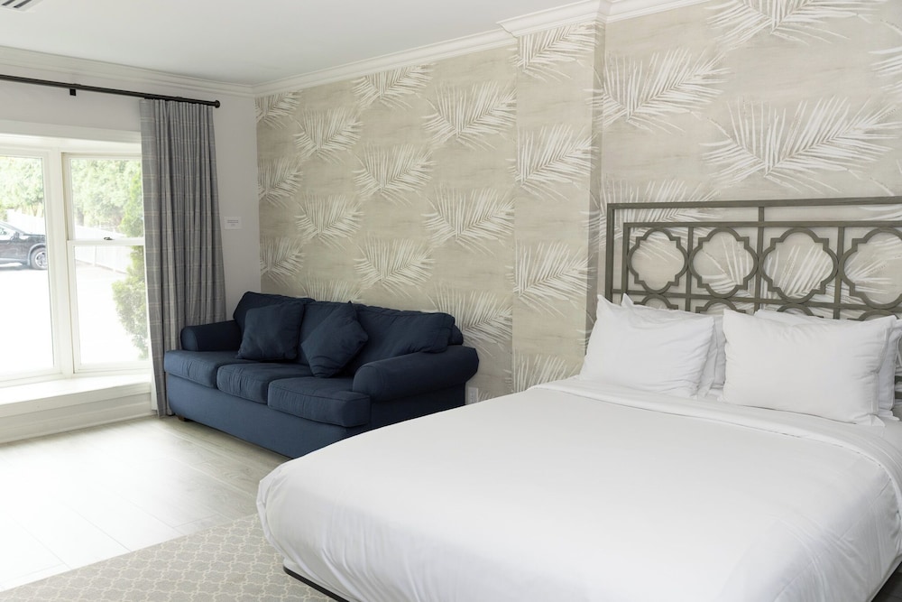 The Geneva Inn - photo 27