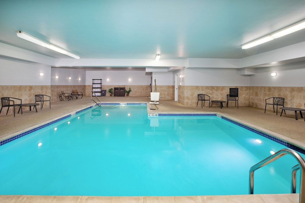 Staybridge Suites Omaha 80th And Dodge - photo 25