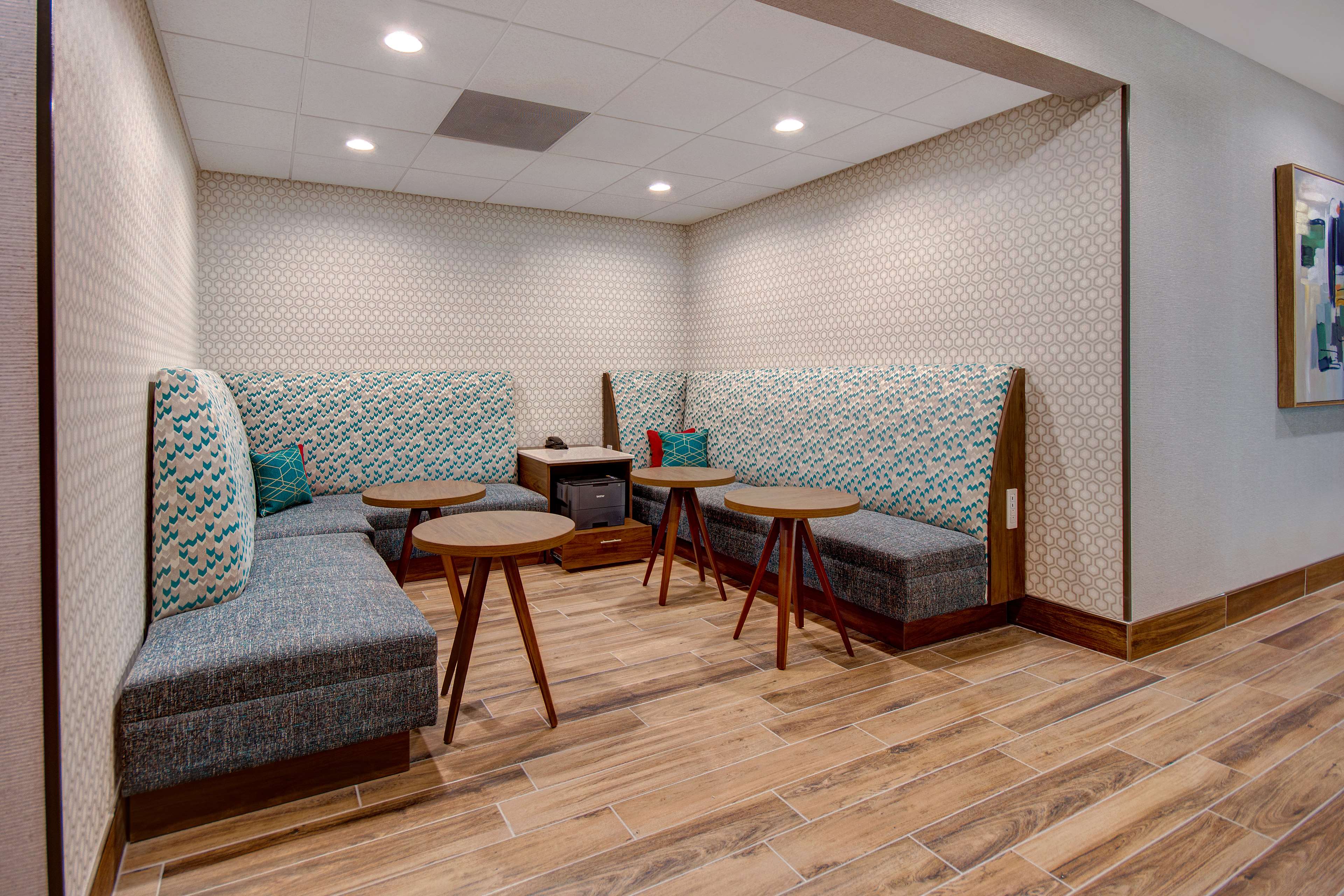 Hampton Inn & Suites Ontario Rancho Cucamonga - photo 5