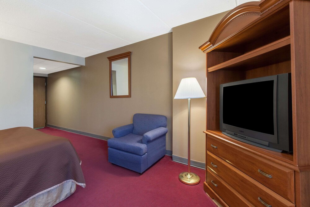 Rodeway Inn Little Falls - photo 7