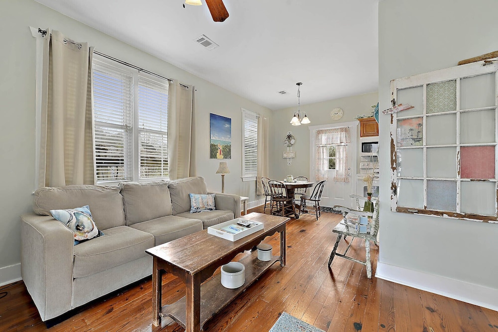 Carroll House Cottages - photo 32