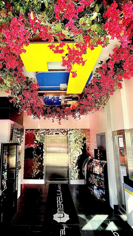 Umbrella Hotel Ascend Hotel Collection Member — hotel in The Bronx