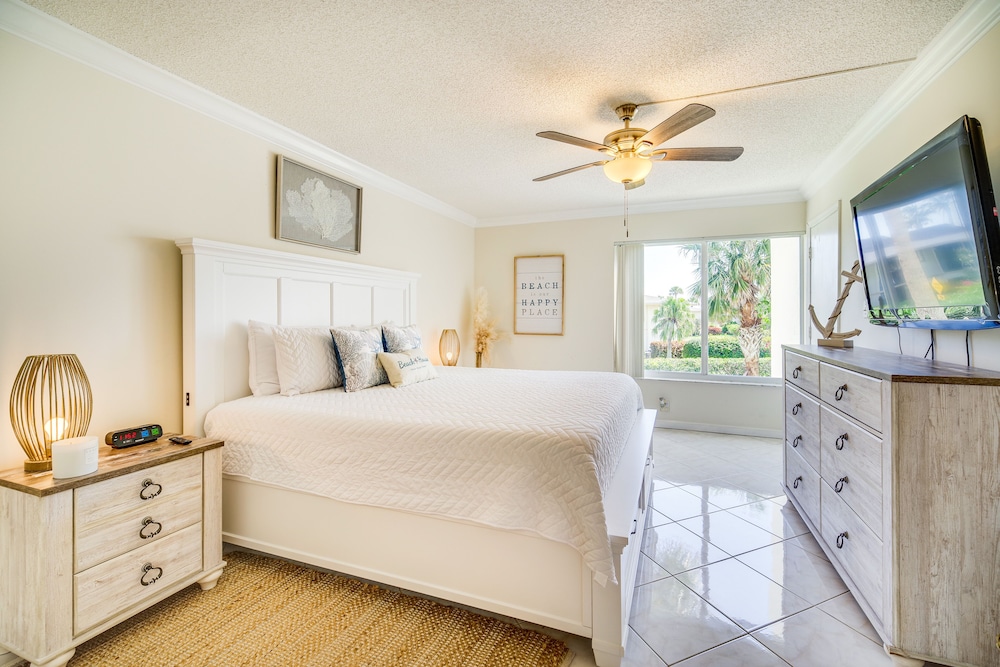 Sunny Fort Pierce Resort Condo w Beach Access - photo 9