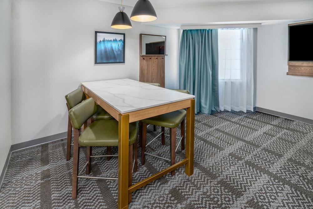 Staybridge Suites Denver Cherry Creek by IHG - photo 8