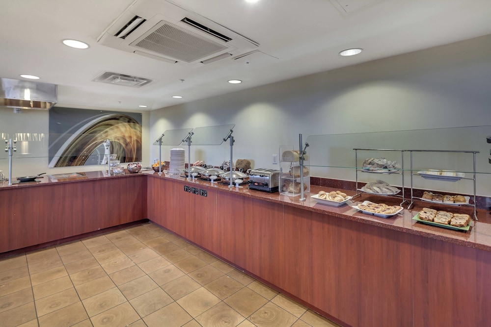 Courtyard by Marriott Jacksonville Beach Oceanfront - photo 38