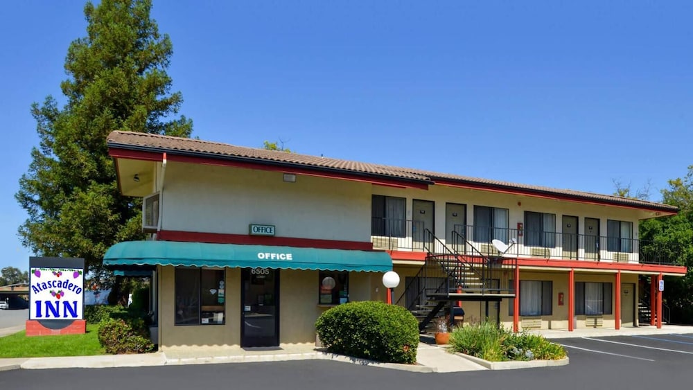 Atascadero Inn - photo 57