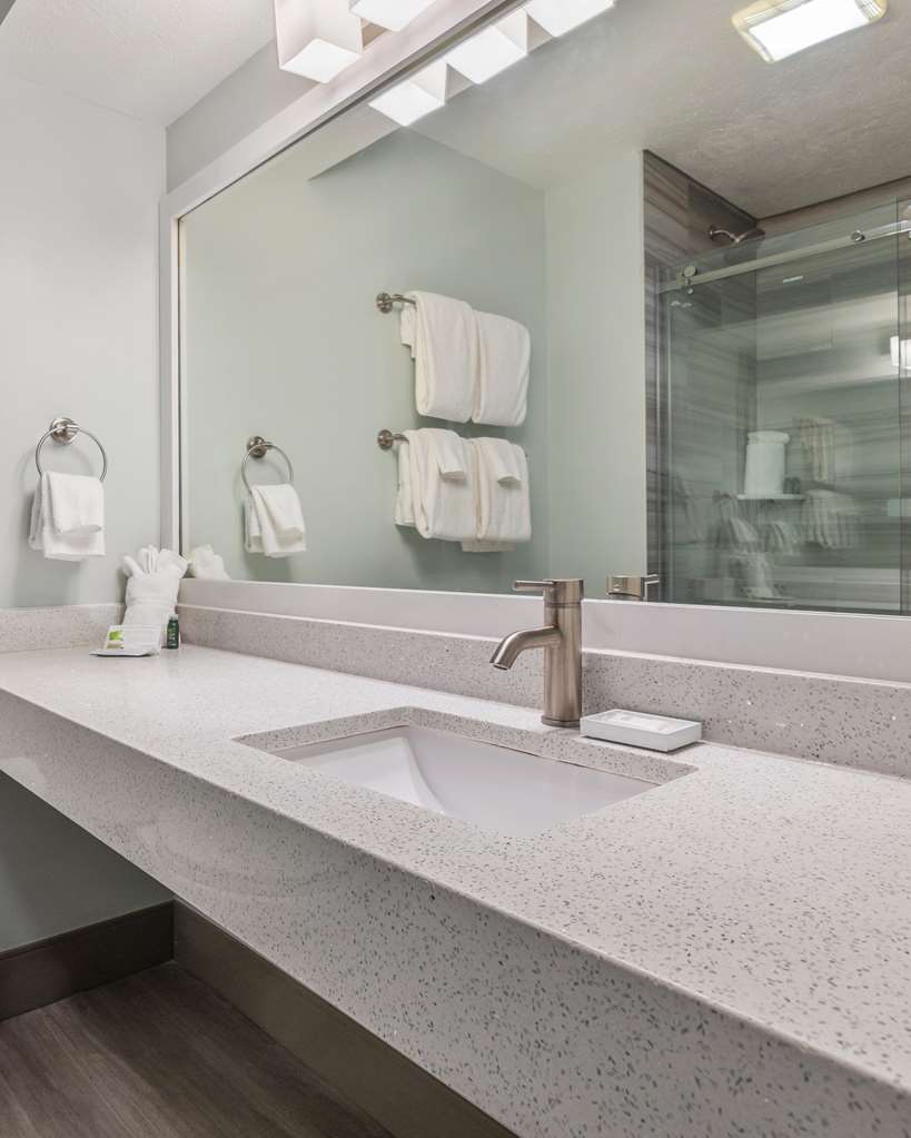 Cherry Tree Inn & Suites - photo 44