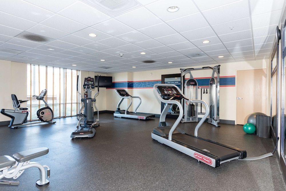 Hampton Inn & Suites Pittsburg CA - photo 70