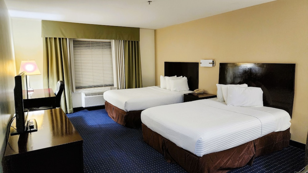FairBridge Inn & Suites Canadian - photo 14