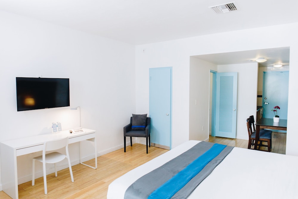 Aqua Hotel & Suites - photo 24