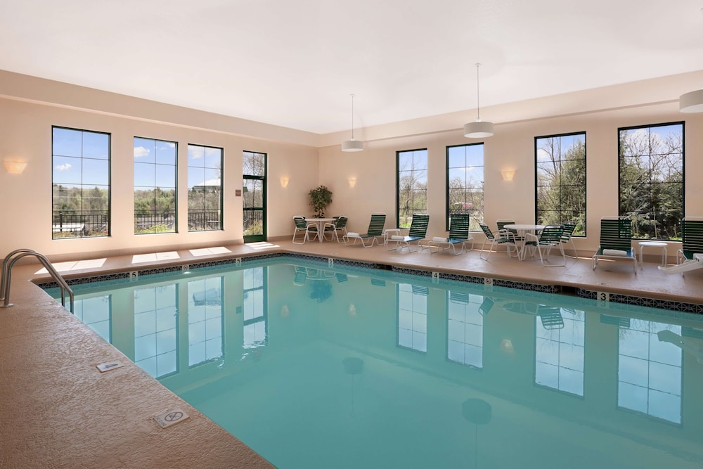 Hampton Inn Freeport Brunswick - photo 33