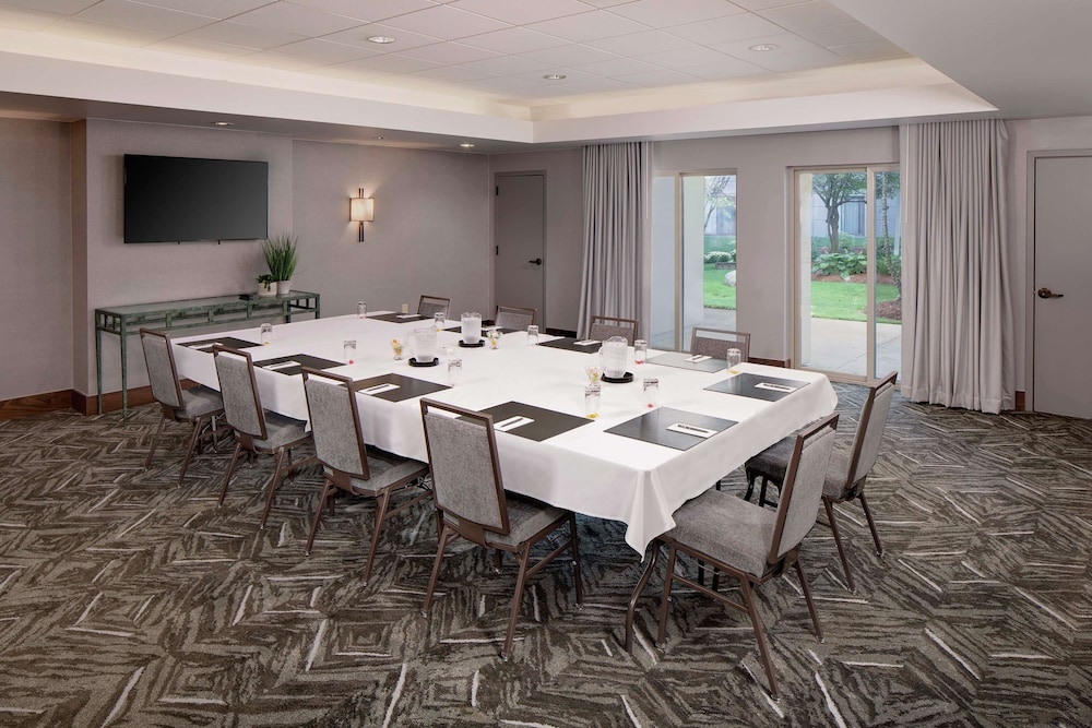 Embassy Suites by Hilton Boston Marlborough - photo 31