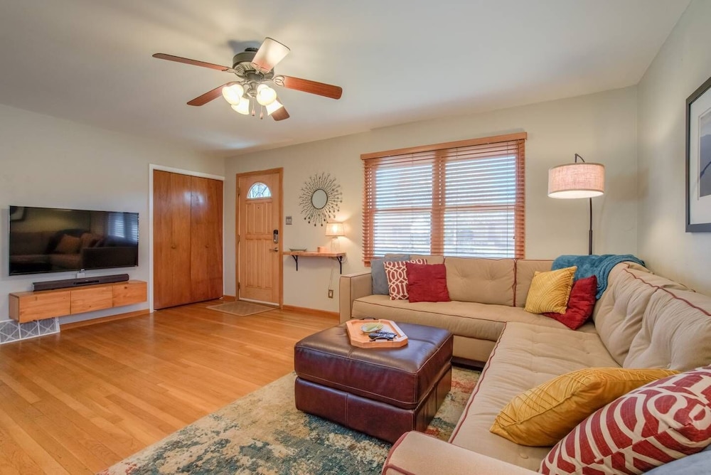 Home Sweet Home 3 Beds Central Springs Locale — 4-Star Luxury Hotel in Colorado Springs, United States