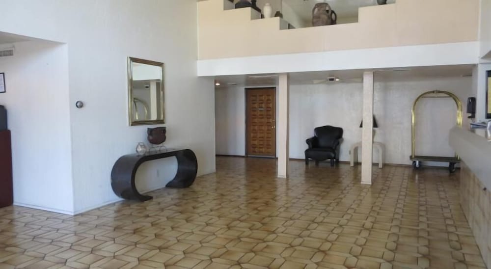 Premier Inns Metro Center - photo 3