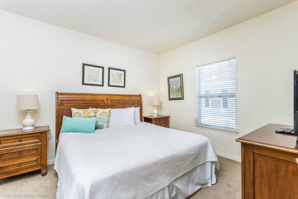 Lucaya Village Resort 4 Bedroom TownHome 4 Townhouse by RedAwning - photo 7