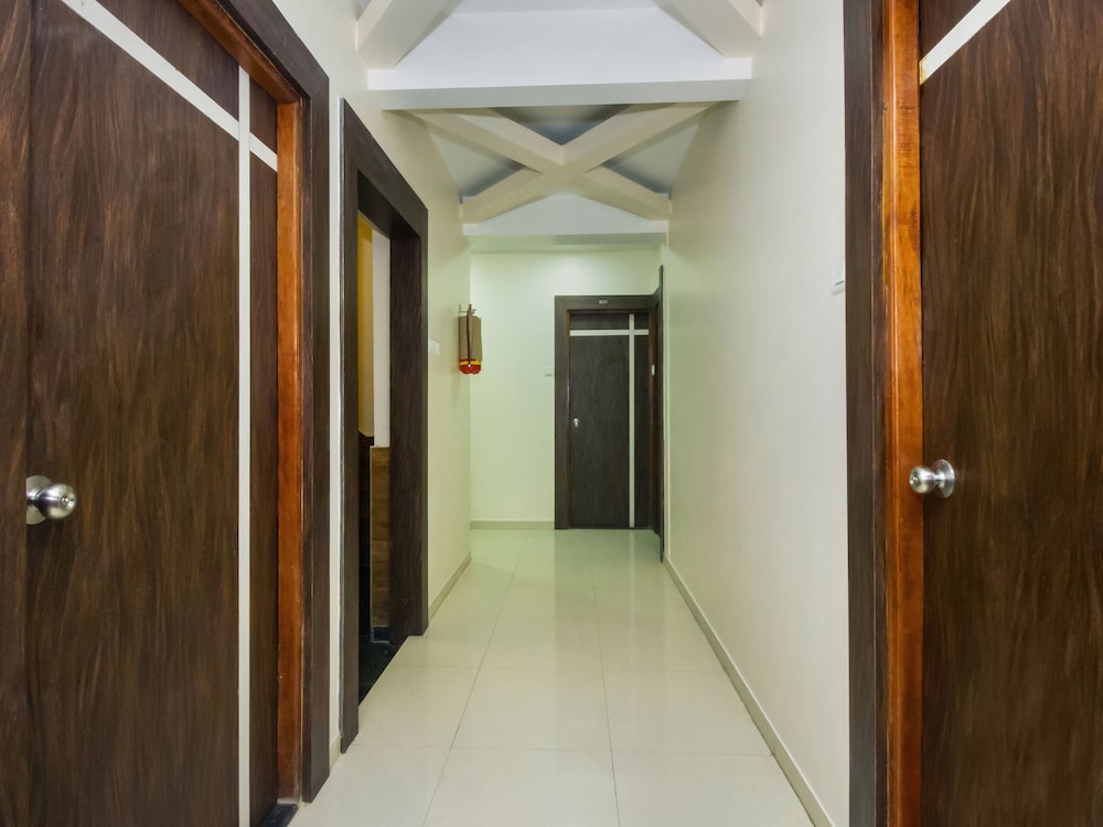 OYO 22918 Hotel Sadanand Mourya Lodging And Boarding — hotel in Dahanu
