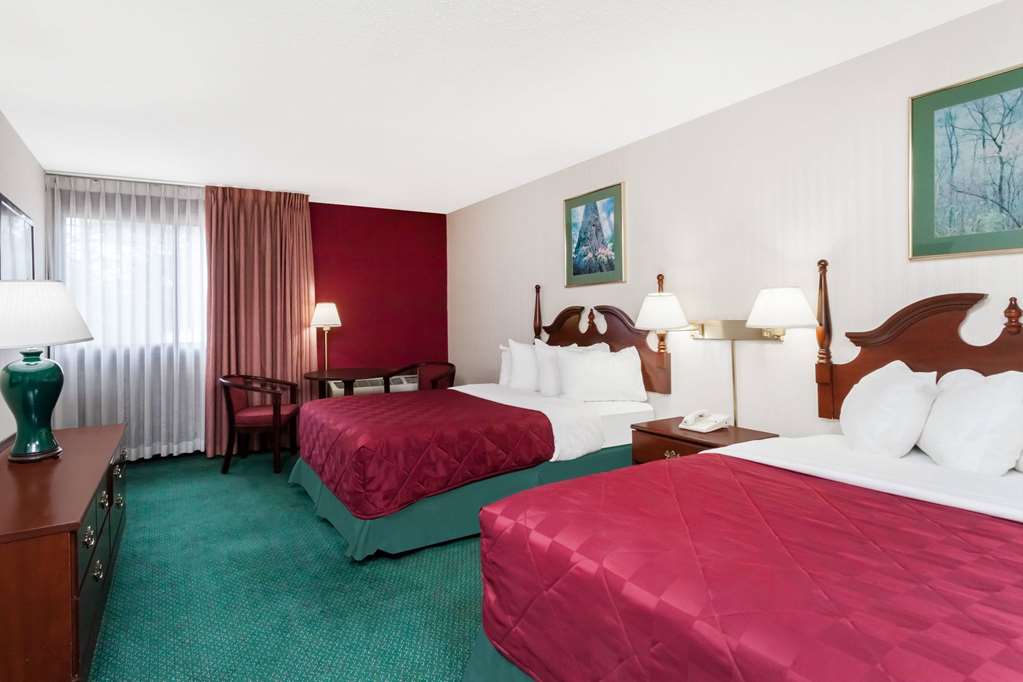Baymont by Wyndham Queensbury Lake George - photo 9