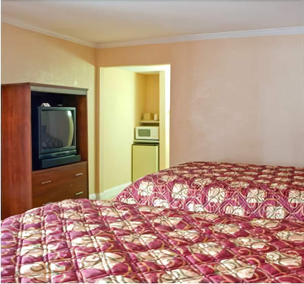 Towne Motel Alexandria - photo 8