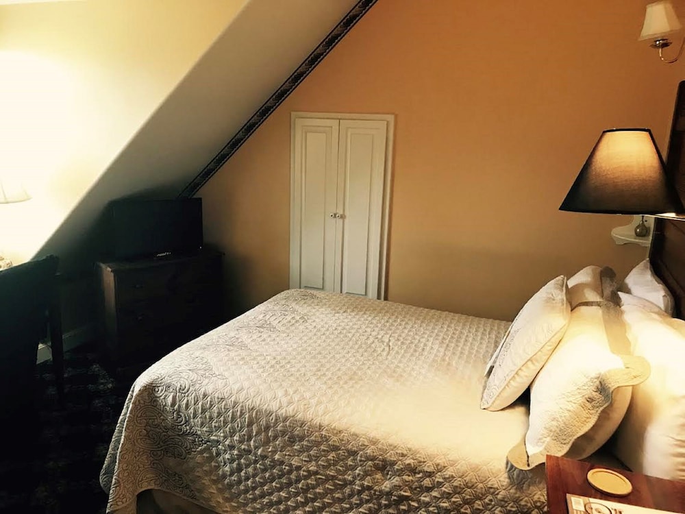 Campbell House Inn - photo 4