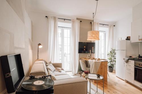 Tempio 1 bedroom and balcony in Arroios — 4-Star Luxury Hotel in Lisbon, Portugal