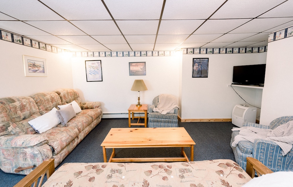 Seagull Bay Motel - photo 109