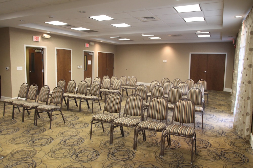 Holiday Inn Express Pembroke by IHG - photo 57