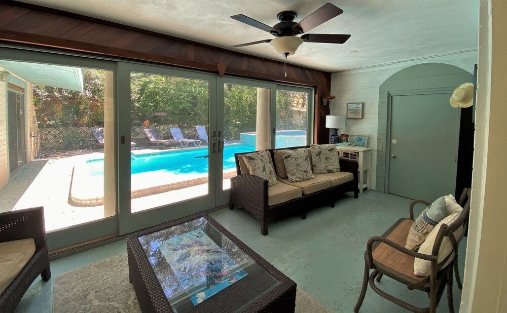Kisses Cottage Home - photo 17