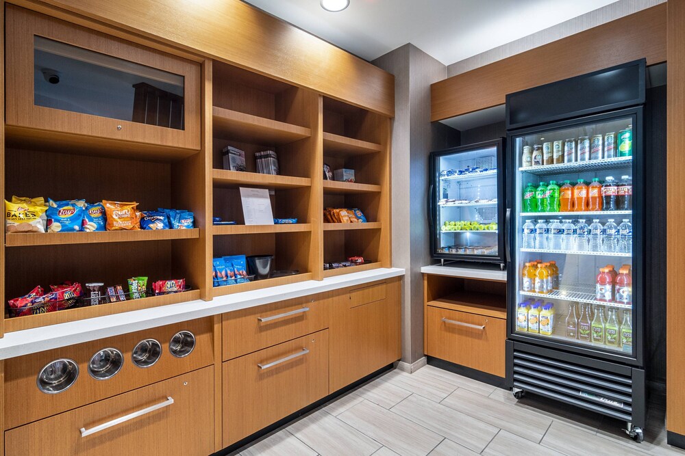 SpringHill Suites by Marriott Charleston Airport & Convention Center - photo 66
