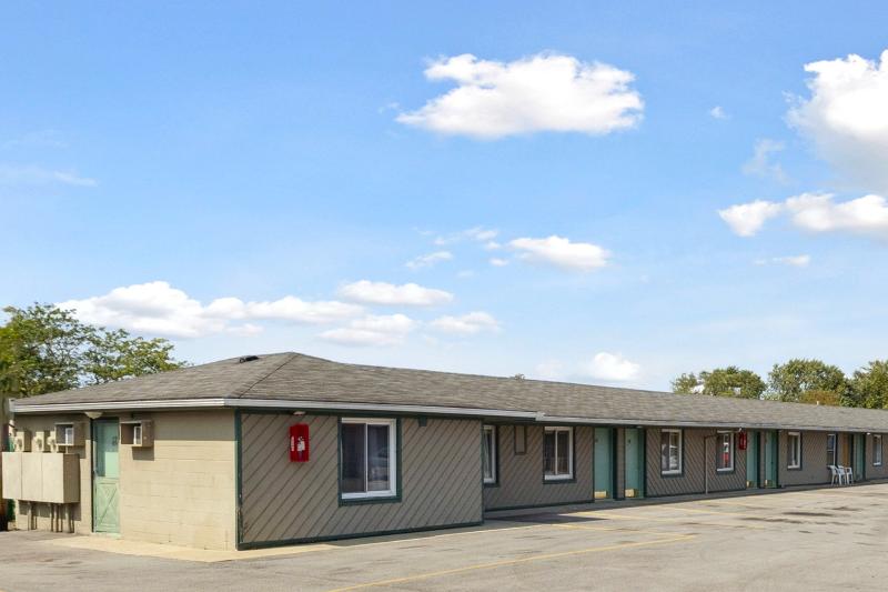 Currys Motel Saginaw - carbon neutral hotel in Saginaw