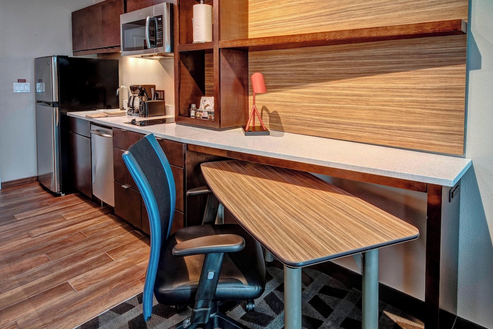 TownePlace Suites by Marriott Hot Springs - photo 8